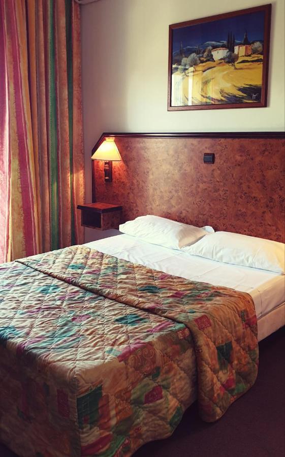 Hotel Madame Mere Saint-Florent  Esterno foto